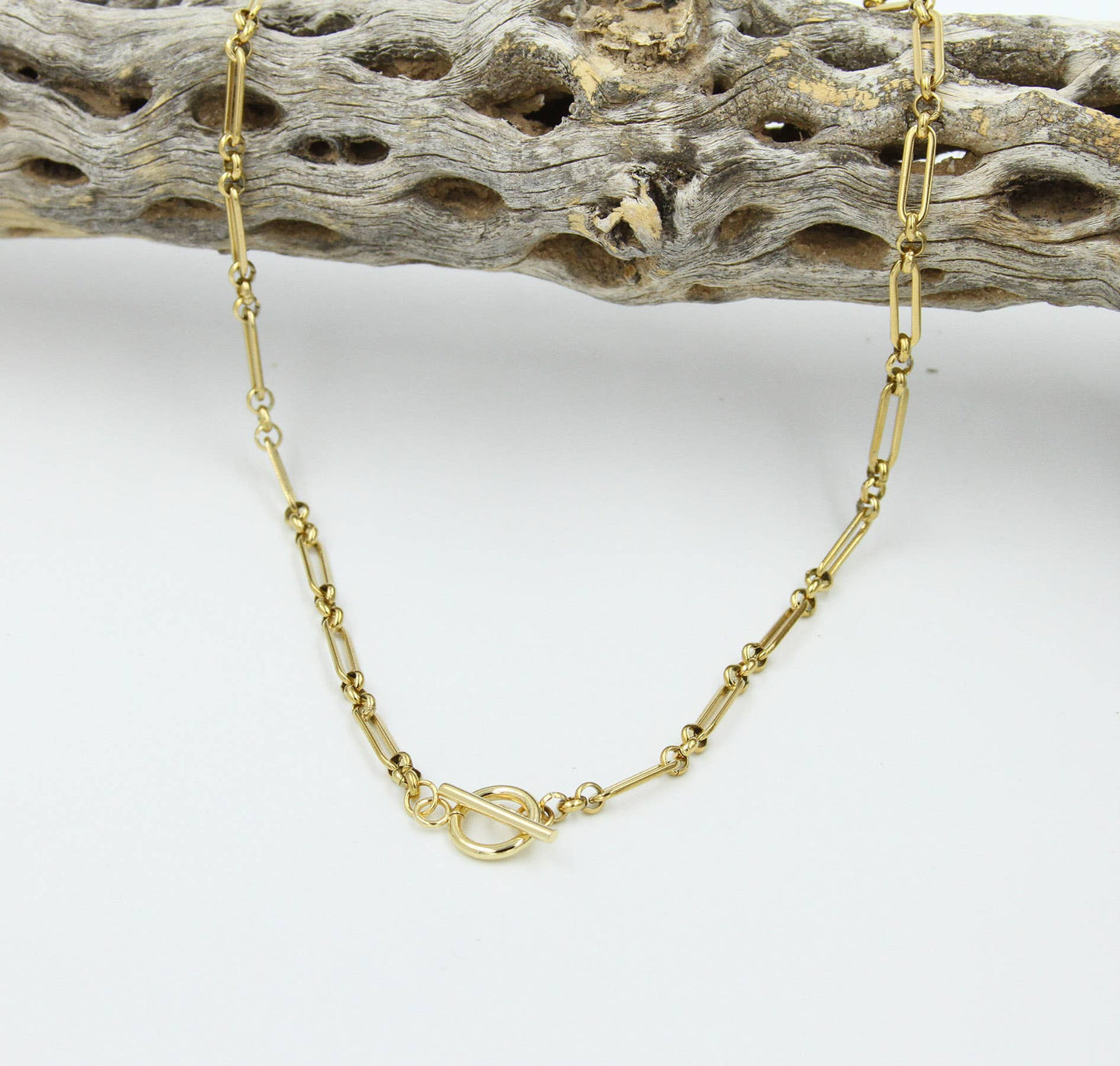 Sunday Girl | Nola Figaro Chain Toggle Necklace