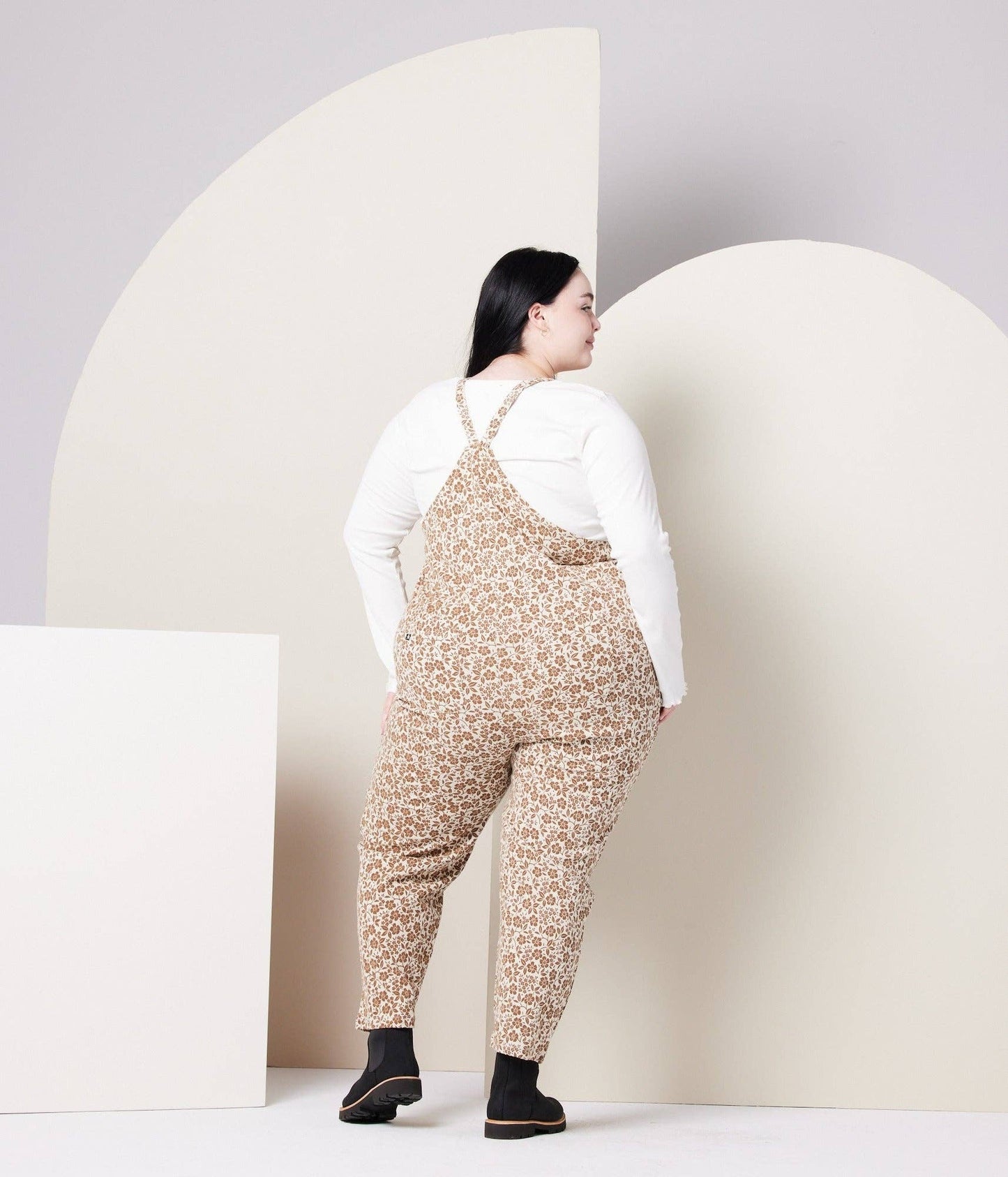 Rhythm Adjustable Overall: Retro Floral / 2XL
