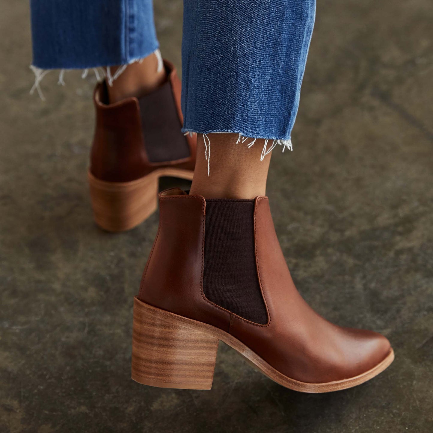 Nisolo Heeled Chelsea Boot Brandy