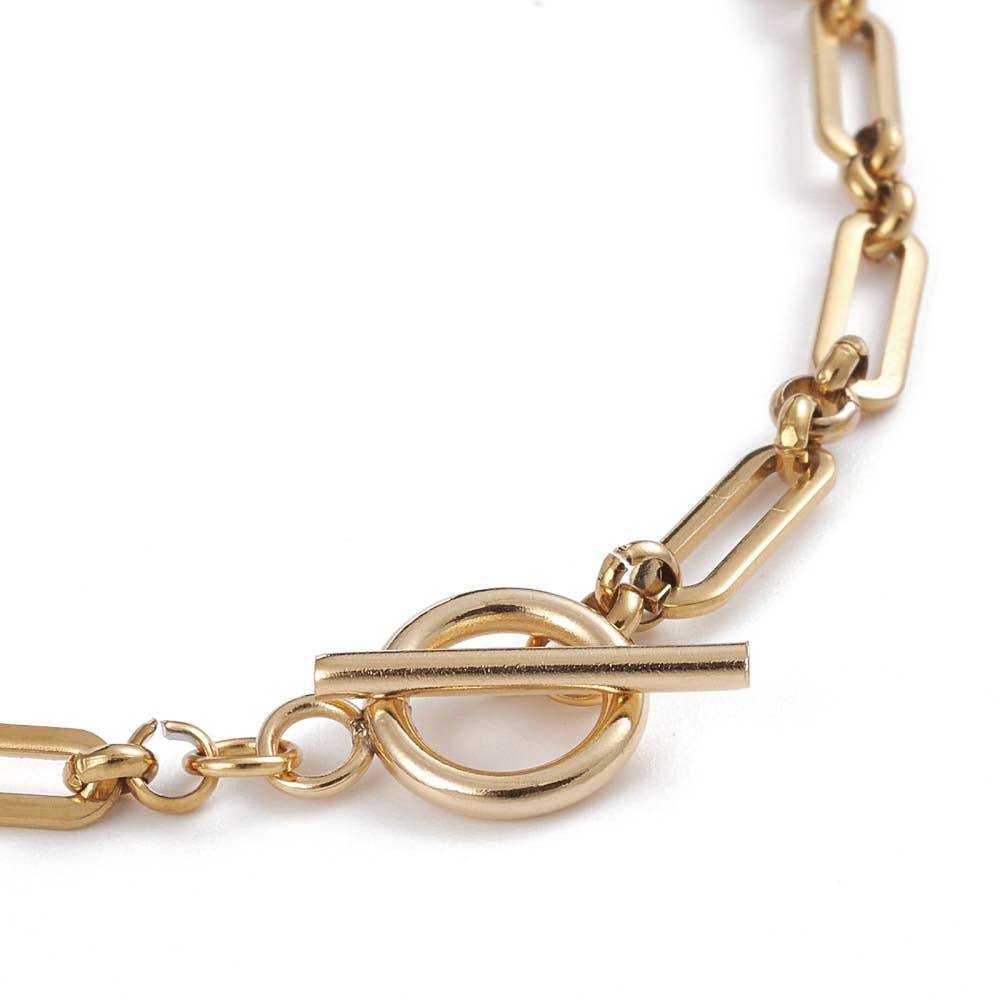 Sunday Girl | Nola Figaro Chain Toggle Necklace