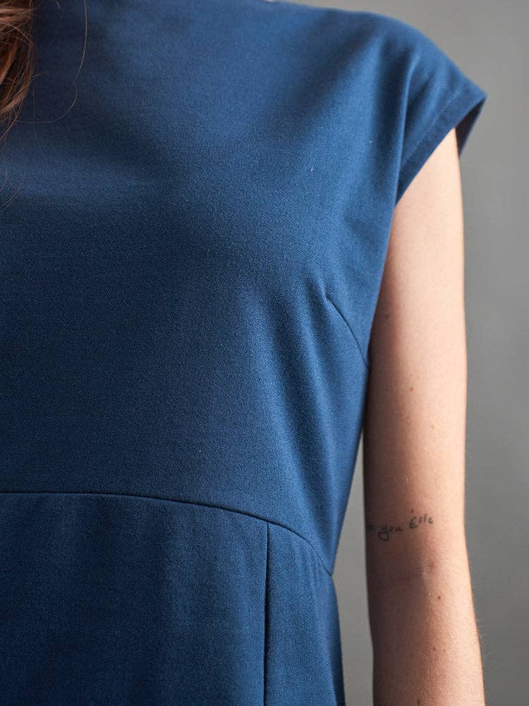 Elise Sheath Dress Loop Knit Blue